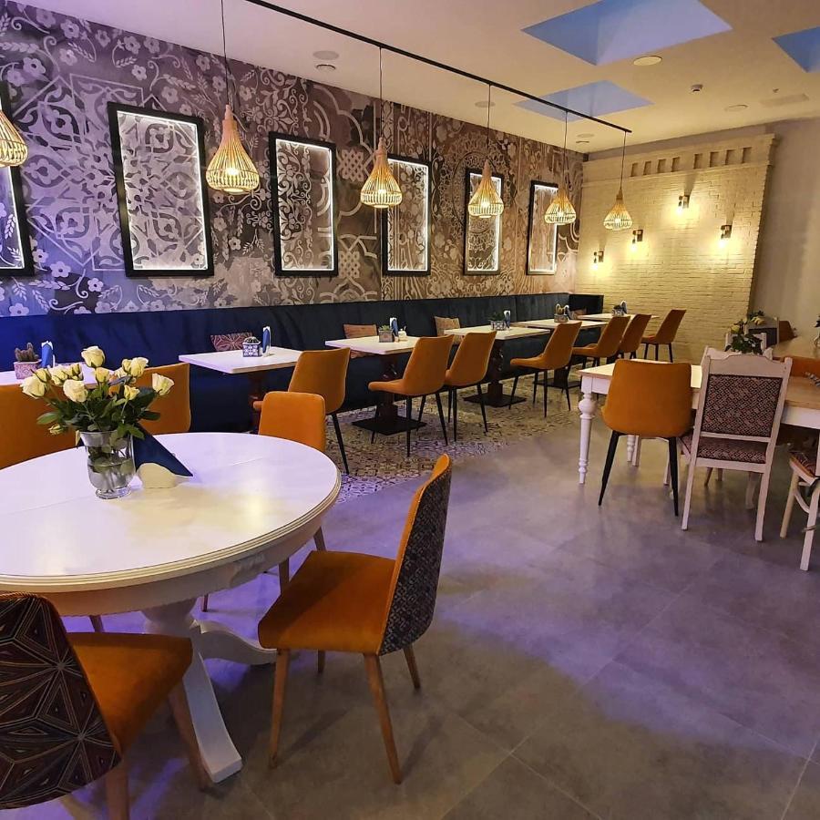 Hotel Siesta Свебодзін Екстер'єр фото