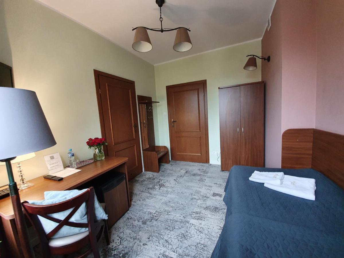 Hotel Siesta Свебодзін Екстер'єр фото